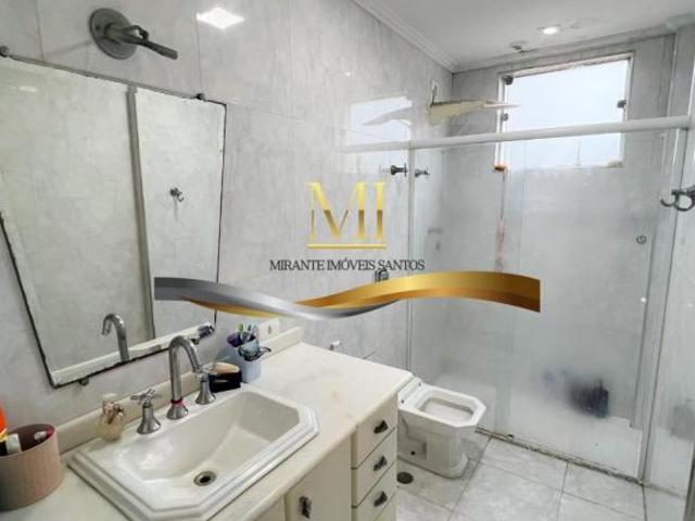 Cobertura Duplex na Ponta da Praia, 4 quartos sendo 2 suítes, 4 banheiros, 3 vagas, piscina, churras