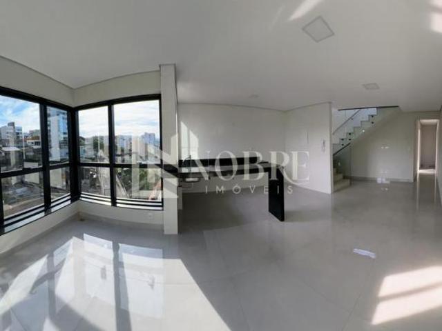 Cobertura Duplex no Iguaçu – 4 quartos, 2 vagas e energia fotovoltaica