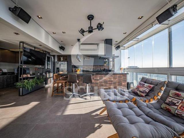Cobertura Duplex a venda de 158,00m² útil, com 2 quartos e 2 vagas na Vila Alexandria