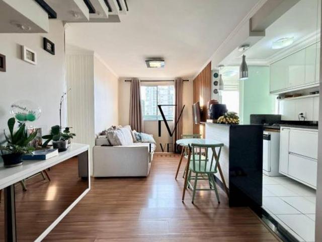 COBERTURA DUPLEX COM PORTEIRA FECHADA, 3 QUARTOS SENDO 1 SUIÍTE, NO CAPÃO RASO R$520.000.00