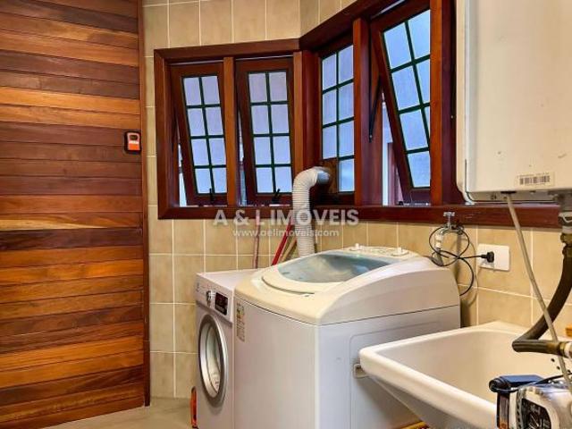 Cobertura Duplex em Capivari, Campos do Jordão | 322,02 m² | Mezanino