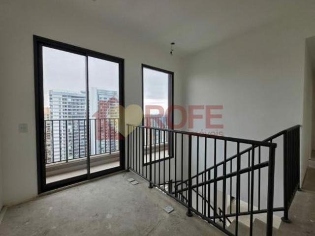 Cobertura duplex 167m² no 27º andar com vista livre 4 suítes planta flexível rua tranquila