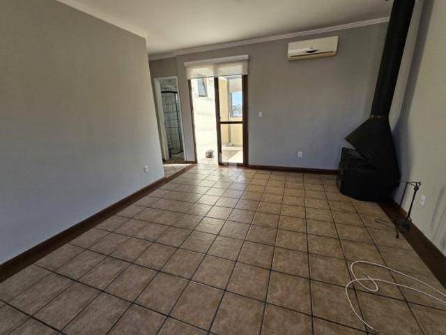 Cobertura Duplex, 3 dormitórios, 1 suíte, garagem para 2 veículos, centro, Santa