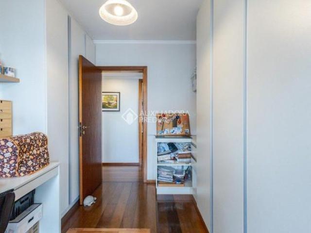 Cobertura espetacular, mobiliada e com vista para o rio no bairro Tristeza 233m² de conforto e exc