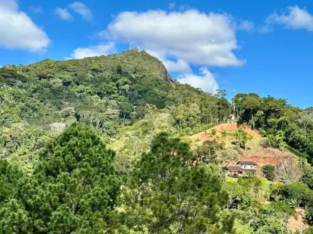 Cobertura linear no coração de domingos martins | vista panorâmica e personalizável!