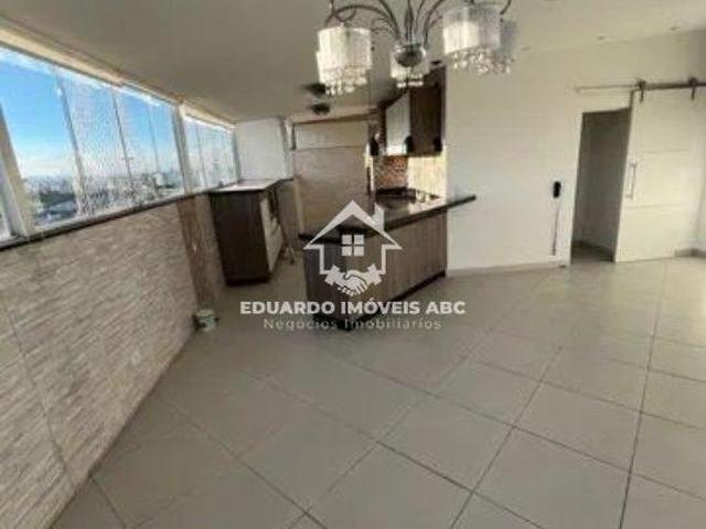 Cobertura para venda com 3 dormitórios sendo 1 suíte com closet. Ótima localização