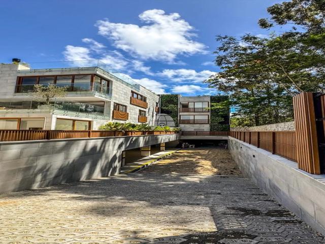 Cobertura para Venda em Balneário Camboriú/SC Praia do Estaleiro 3 Quartos