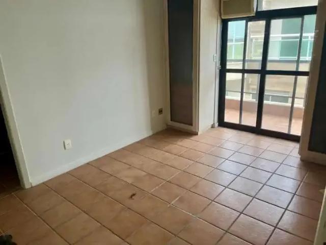 Cobertura para Venda em Cabo Frio/RJ Centro 2 Quartos