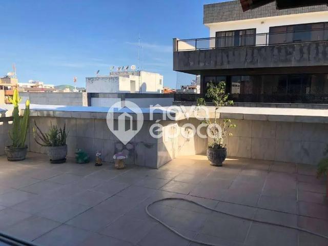 Cobertura para Venda em Cabo Frio/RJ Passagem 4 Quartos