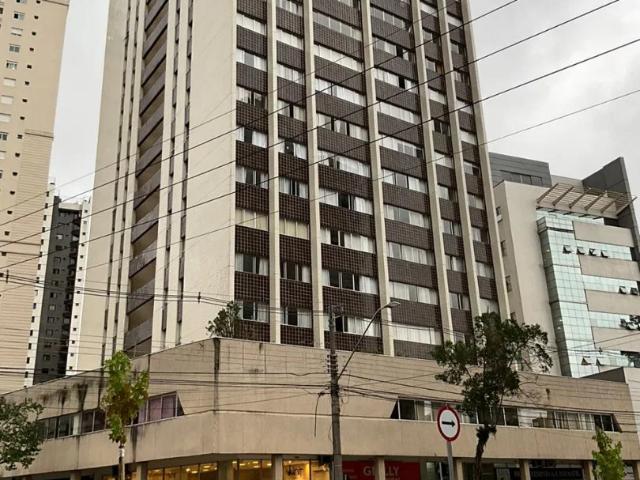 Cobertura para Venda em Curitiba/PR Água Verde 4 Quartos