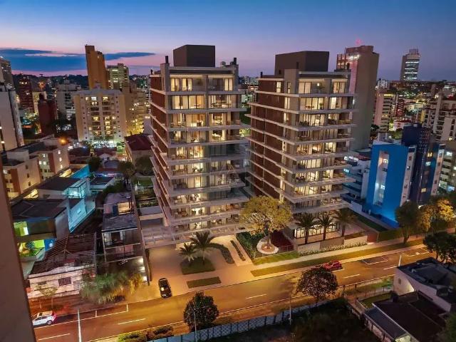 Cobertura para Venda em Curitiba/PR Centro 4 Quartos
