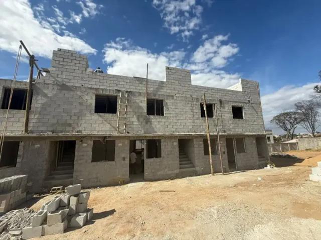 Cobertura para Venda em Esmeraldas/MG Novo Retiro 2 Quartos