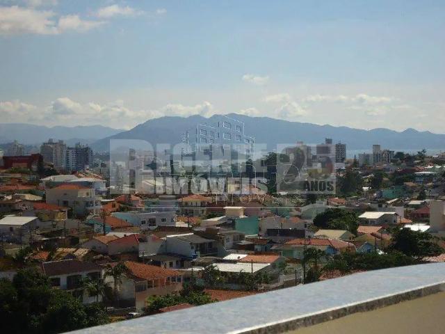 Cobertura para Venda em Florianópolis/SC Capoeiras 3 Quartos