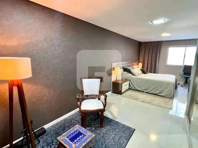 Cobertura para Venda em Florianópolis/SC Abraão 4 Quartos