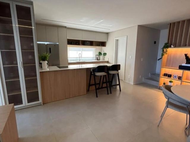 Cobertura para Venda em Florianópolis/SC Estreito 3 Quartos