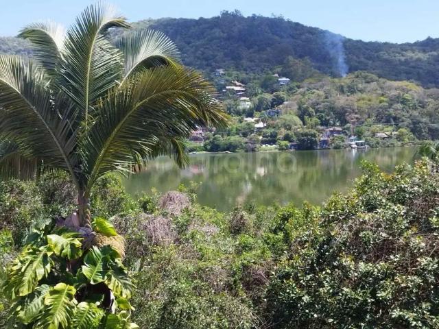 Cobertura para Venda em Florianópolis/SC Lagoa da Conceição 4 Quartos