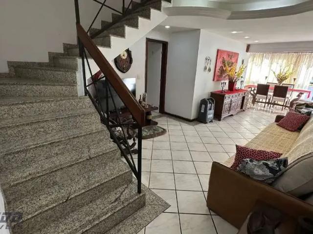 Cobertura para Venda em Guarapari/ES Praia do Morro 5 Quartos