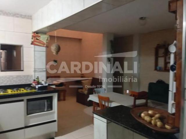 Cobertura para venda em Jardim Cruzado de 144.00m² com 6 Quartos, 1 Suite e 1 Garagem