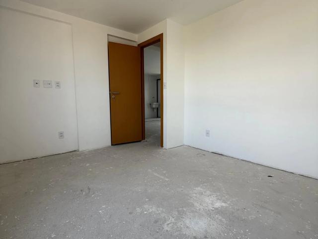 Cobertura para Venda em Lauro de Freitas/BA Vilas do Atlantico 3 Quartos