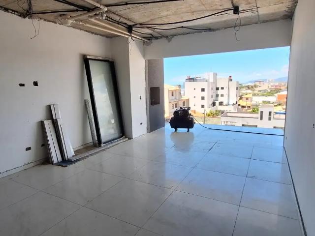 Cobertura para Venda em Matinhos/PR Centro 4 Quartos