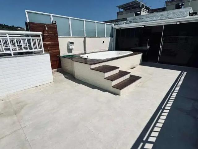 Cobertura para Venda em Niterói/RJ Pendotiba 3 Quartos