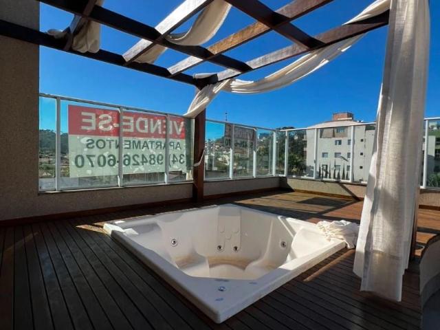 Cobertura para Venda em Patos de Minas/MG Cidade Jardim 4 Quartos