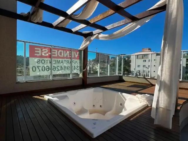 Cobertura para Venda em Patos de Minas/MG Cidade Jardim 4 Quartos