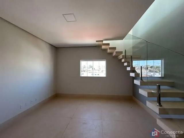 Cobertura para Venda em Patos de Minas/MG Sobradinho 3 Quartos