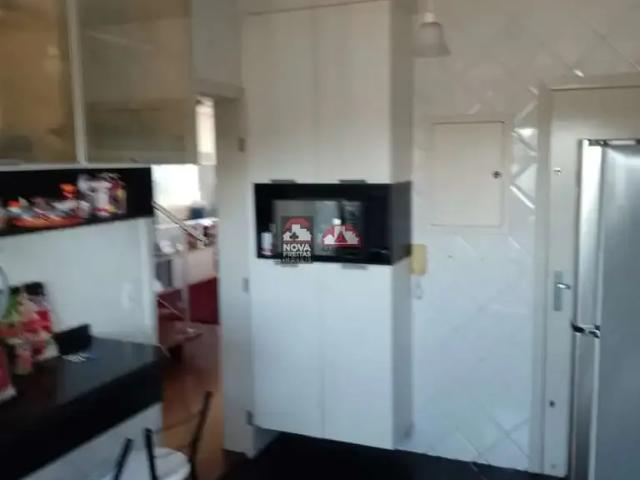 Cobertura para Venda em Pindamonhangaba/SP Centro 4 Quartos