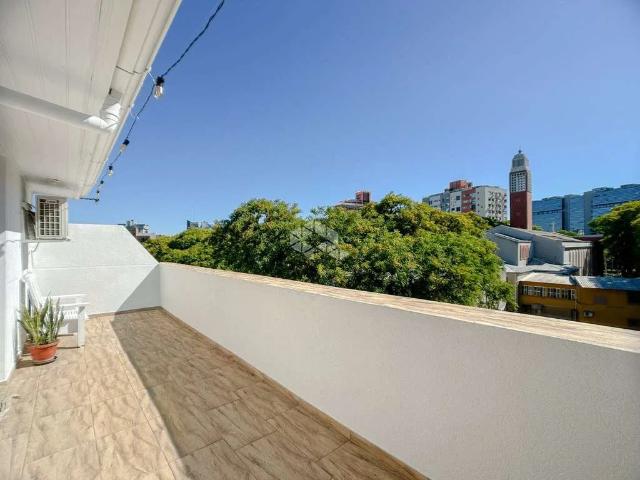 Cobertura para Venda em Porto Alegre/RS Cidade Baixa 2 Quartos