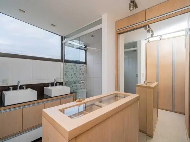 Cobertura para Venda em Porto Alegre/RS Passo da Areia 4 Quartos
