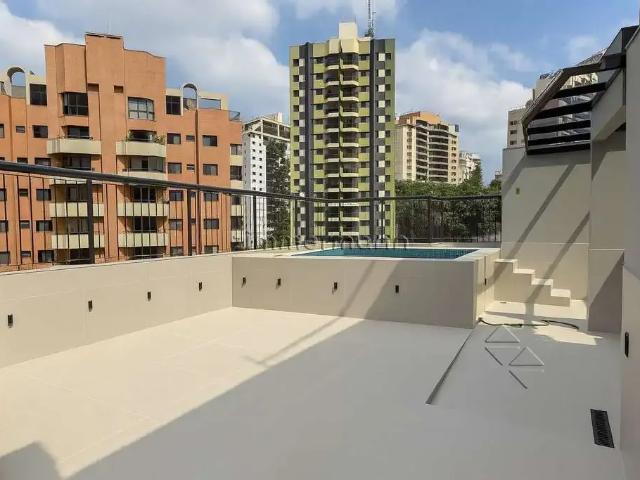 Cobertura para Venda em São Paulo/SP Panamby 3 Quartos