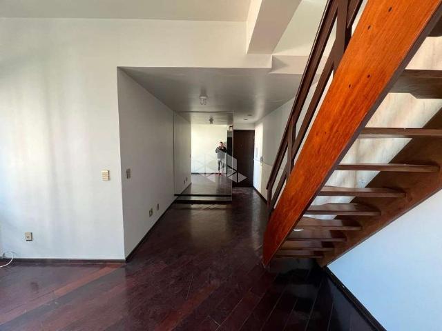 Cobertura para Venda em Santa Maria/RS Centro 2 Quartos