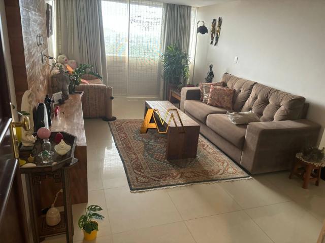 Cobertura para Venda em Salvador/BA Pituba 4 Quartos