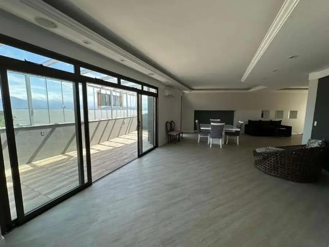 Cobertura para Locação em Florianópolis/SC Bom Abrigo 3 Quartos