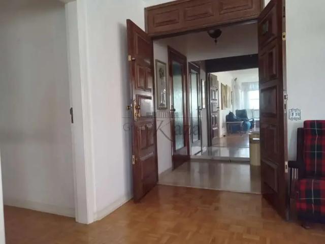 Cobertura para Locação em São Paulo/SP Jardim América 3 Quartos