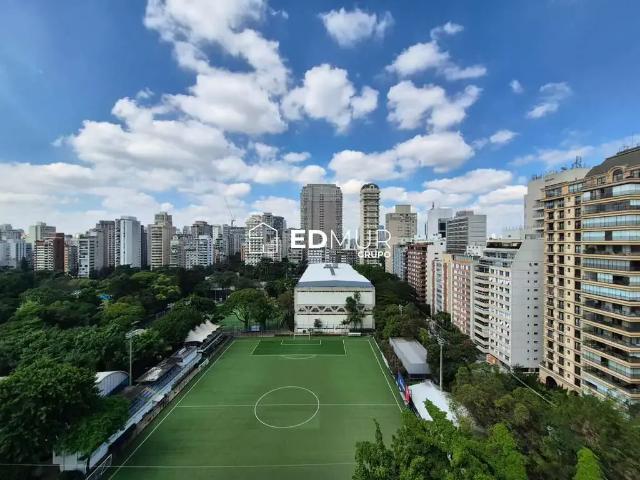 Cobertura para Locação em São Paulo/SP Jardim Europa 3 Quartos