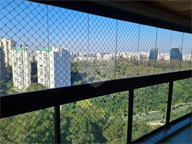 Cobertura para Locação em São Paulo/SP Morumbi 3 Quartos
