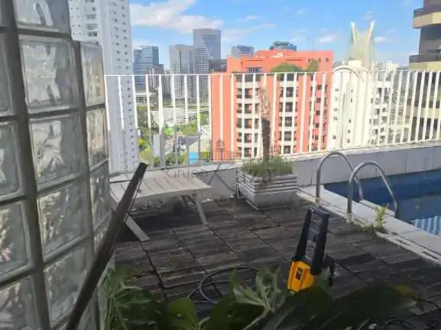 Cobertura para Locação em São Paulo/SP Real Parque 4 Quartos