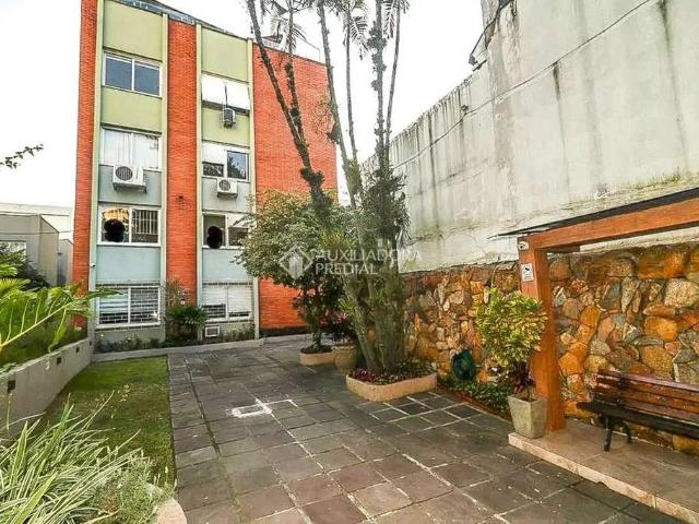 Cobertura para Locação em Porto Alegre/RS Floresta 3 Quartos