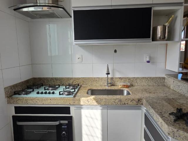 Cobertura duplex com 178ms, 3qts, 2 vg, terraço e linda vista de BH!