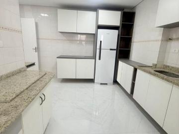 Cobertura Reformada com Espaço Gourmet – Vila Tupi, Praia Grande SP