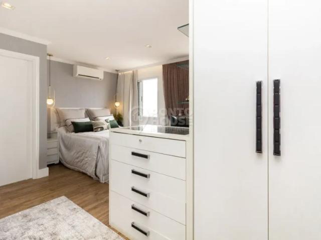Cobertura à venda no Bairro Ipiranga, 215m², 3 suítes e 4 vagas