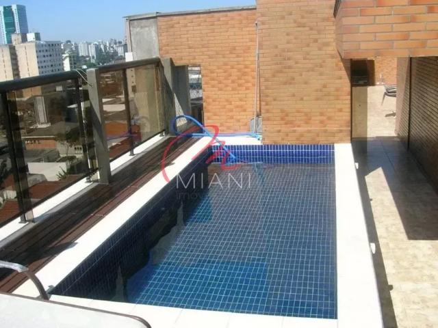 Cobertura à venda no Butantã com 650m², 4 quartos sendo 3 suítes e 4 vagas de garagem