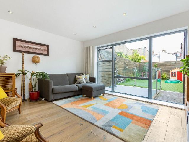 Cobham Close, London SW11, 3 bed semi detached house to rent, £4,000 pcm | PrimeLocation