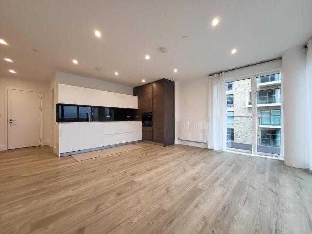 Cobham House, Kidbrook Village, Kidbrooke SE3, 2 bed flat to rent, £2,340 pcm | PrimeLocation