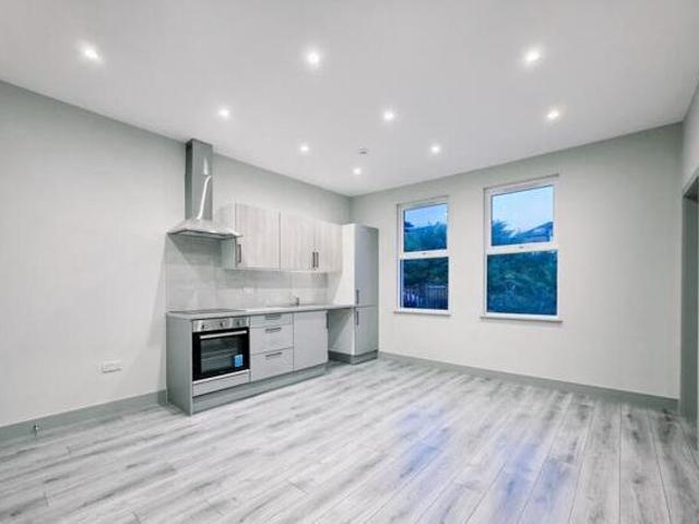 Cobham Road, Westcliff on sea, 2 Bedroom Flat