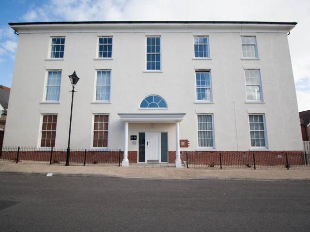 Cobham Road, Blandford Forum 2 bed flat to rent £950 pcm £219 pw