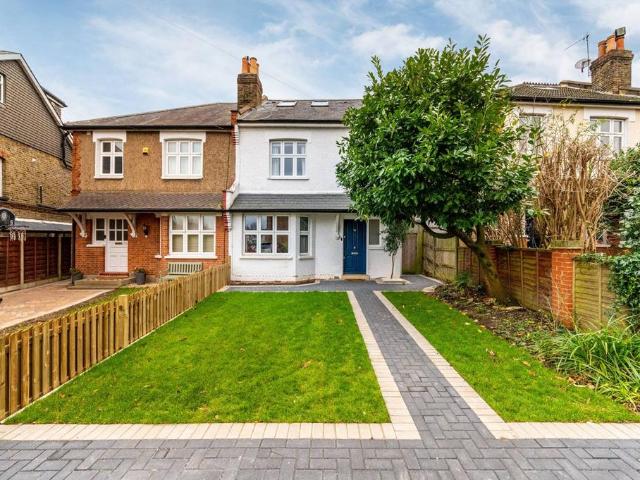 Cobham Road, London, KT1 3AF, United Kingdom | 4 bed duplex for rent #138103311 | Rentberry