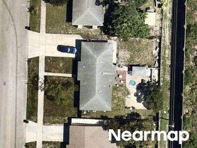 Cochran Dr